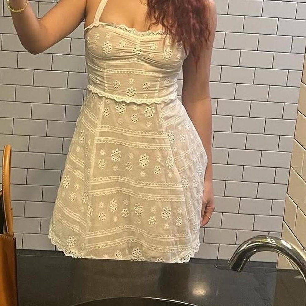 Elegant White Lace Dress